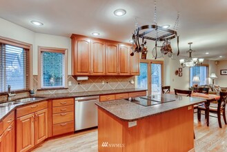 11810 SE 200th St in Kent, WA - Building Photo - Building Photo