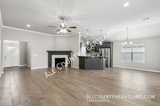 8722 SW 40th Ter in Oklahoma City, OK - Building Photo - Building Photo