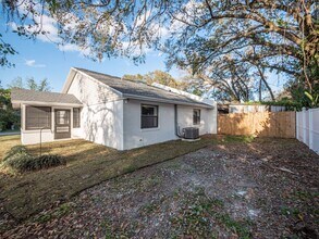 5056 Hayes Rd in Lakeland, FL - Building Photo - Building Photo