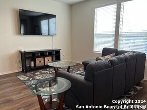 724 Sweetgrass in Canyon Lake, TX - Building Photo - Building Photo