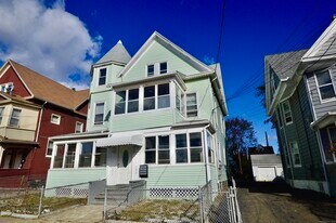 161 Deacon St in Bridgeport, CT - Building Photo