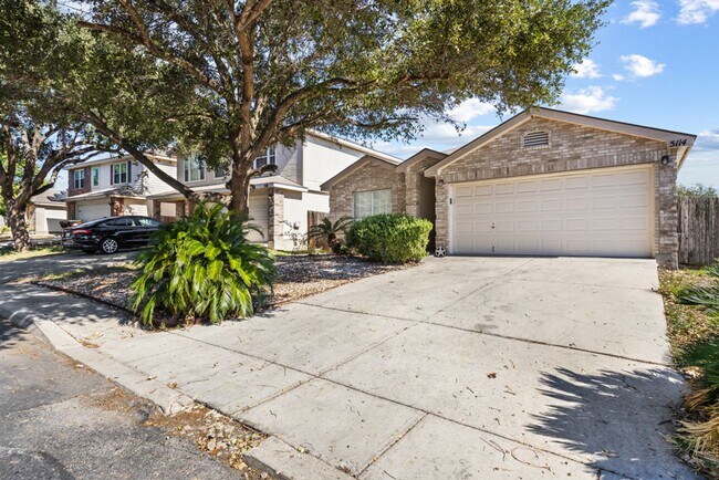 5114 Crestwood Hill Dr in San Antonio, TX - Building Photo - Building Photo