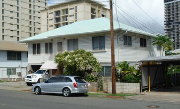 2234 Fern St in Honolulu, HI - Building Photo - Building Photo