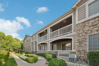 4271 S Blackhawk Cir in Aurora, CO - Foto de edificio - Building Photo