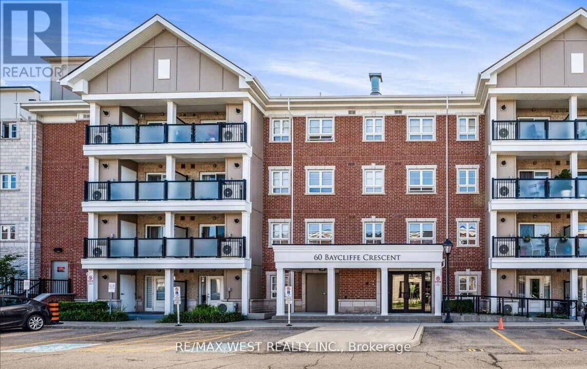 60 Baycliffe Cres in Brampton, ON - Building Photo