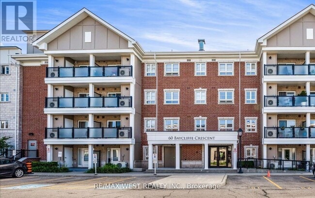 property at 60 Baycliffe Cres