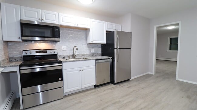 139 Litchfield Pines Dr in Leominster, MA - Building Photo - Building Photo