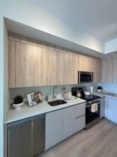 902 17th Ave N, Unit C1 in Lake Worth Beach, FL - Building Photo - Building Photo