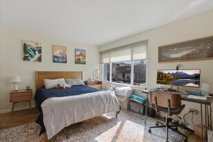 1631 W Belle Plaine Ave in Chicago, IL - Building Photo