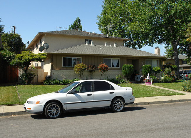 476 Firloch Ave in Sunnyvale, CA - Building Photo - Building Photo