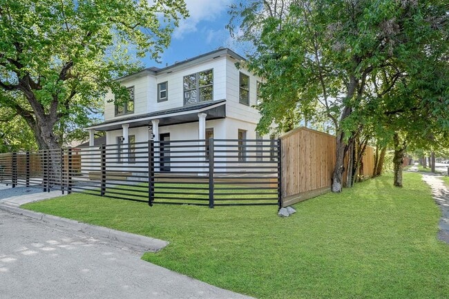 6211 Culberson St in Houston, TX - Building Photo - Building Photo