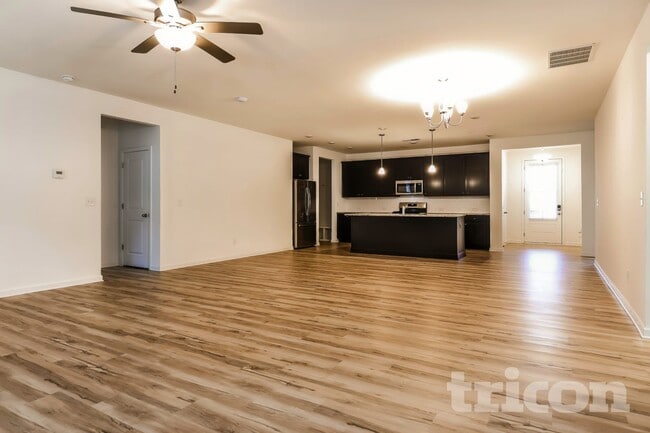 173 Everett Sq in Mcdonough, GA - Foto de edificio - Building Photo