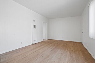 422 Hill St, Unit 10 in Santa Monica, CA - Building Photo - Building Photo