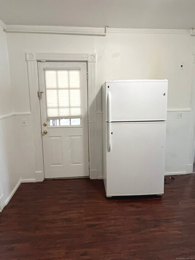 15 Carroll St in Naugatuck, CT - Building Photo - Building Photo