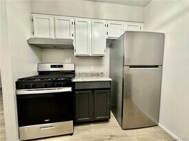 13-19-19 Cole St in Port Jervis, NY - Building Photo