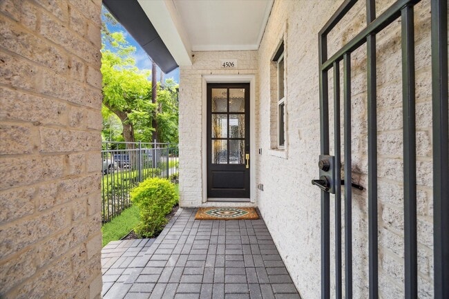 4506 Yupon St in Houston, TX - Building Photo - Building Photo