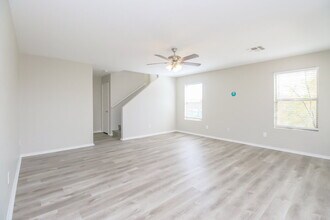 2267 E 35th Ave in Apache Junction, AZ - Foto de edificio - Building Photo