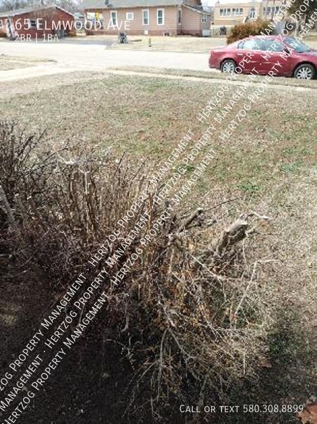 65 Elmwood Ave in Ponca City, OK - Building Photo - Building Photo