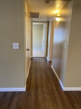 Sierra Ridge Apartments in Visalia, CA - Building Photo - Building Photo