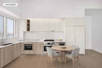 555 W 43rd St in New York, NY - Building Photo - Building Photo