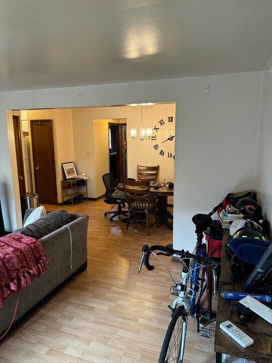 6314 S Austin Ave, Unit 1B in Chicago, IL - Foto de edificio