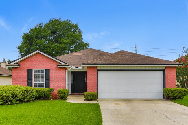 property at 1832 Northglen Cir