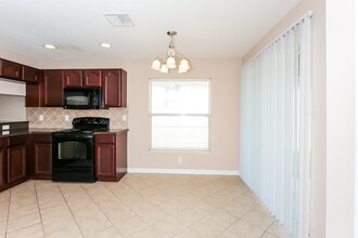 1010 Larwood Pine Dr in Ruskin, FL - Building Photo - Building Photo