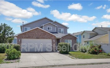 2004 Mirror Ct in Pueblo, CO - Building Photo - Building Photo