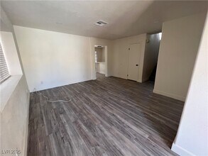 2805 Willow Wind in Las Vegas, NV - Building Photo - Building Photo
