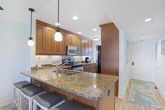 750 W Elkcam Cir in Marco Island, FL - Building Photo - Building Photo