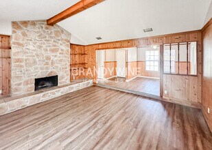 10498 Arrowhead Dr in Jacksonville, FL - Building Photo - Building Photo