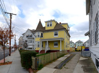 585 Broadway in Pawtucket, RI - Foto de edificio - Building Photo