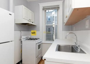 131 Park Dr, Unit 22 in Boston, MA - Building Photo - Building Photo