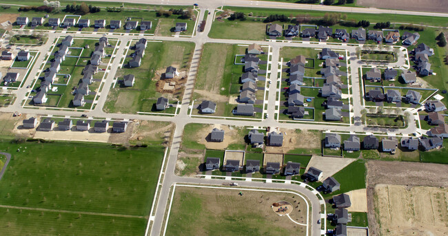 Prarie Ridge in Hampshire, IL - Foto de edificio - Building Photo