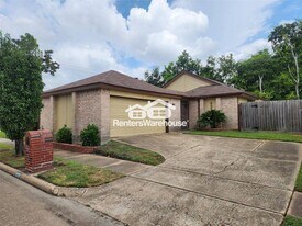 8534 Dawnridge Dr in Houston, TX - Building Photo