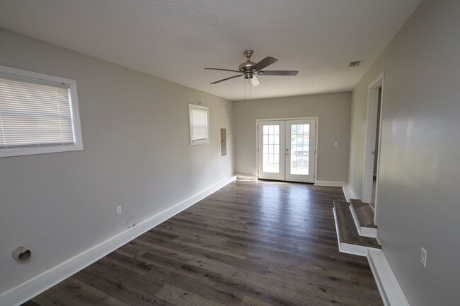 1103 W Railroad St in Quitman, GA - Building Photo - Building Photo