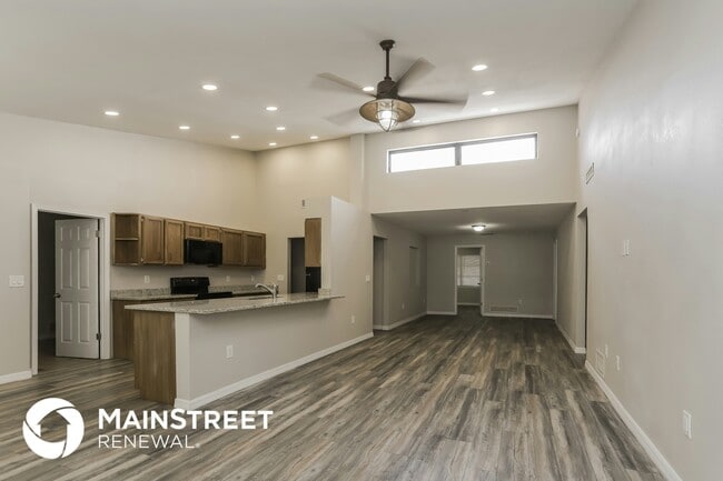 1054 Mohegan Rd in Venice, FL - Building Photo - Building Photo