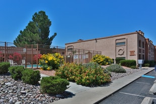 Country Crest Apartment Homes in Las Cruces, NM - Building Photo