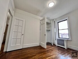 W 178 St, Unit 41 in New York, NY - Building Photo