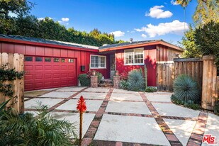 4247 Sespe Ave in Los Angeles, CA - Building Photo