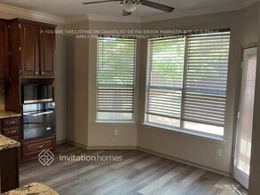 2404 Manchester Dr in Carrollton, TX - Building Photo - Building Photo