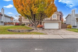 1308 Brown St in Wenatchee, WA - Foto de edificio - Building Photo