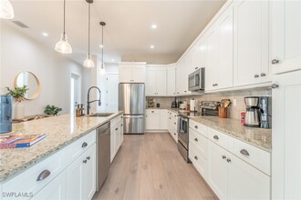 3552 Hibiscus Ave in Naples, FL - Building Photo - Building Photo
