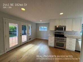 2441 NE 182nd St in Shoreline, WA - Building Photo - Building Photo