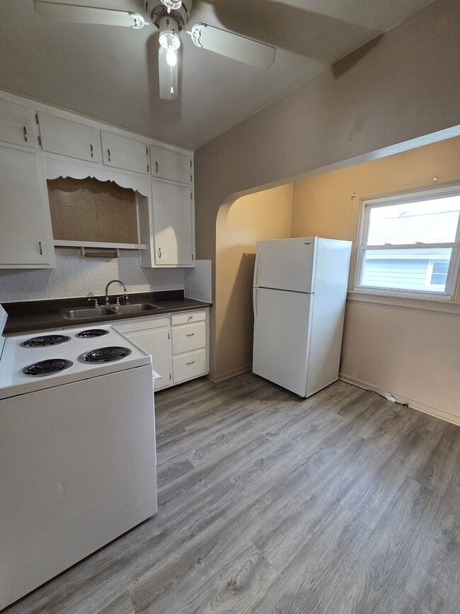 304 Lake St in Marinette, WI - Building Photo - Building Photo