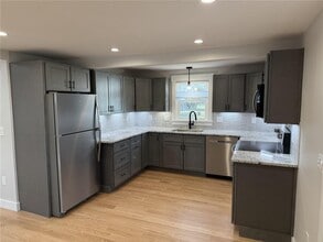 863 Main St in East Greenwich, RI - Building Photo - Building Photo