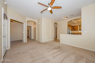 2528 S Portland Ave in Gilbert, AZ - Foto de edificio - Building Photo