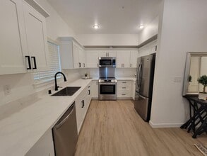 Copperstone Luxury Apartments and Townhomes in Lakewood, WA - Building Photo - Building Photo