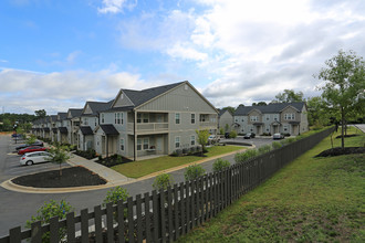 Joiner Crossing Apartments in Grovetown, GA - Building Photo - Building Photo