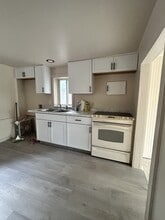 408 W Wheaton Ave in Clare, MI - Building Photo - Building Photo